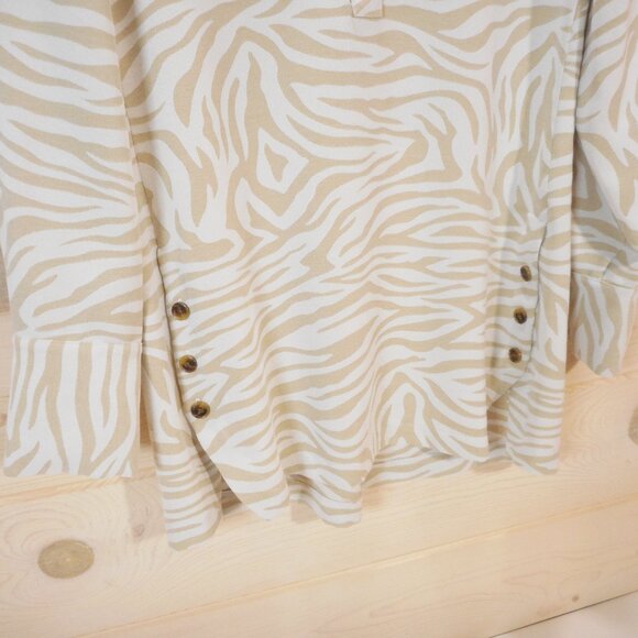 Chico's size 0 Women's S Tunic Top Beige Zebra 1/4 Button Collared Neutral Shirt - Picture 3 of 11